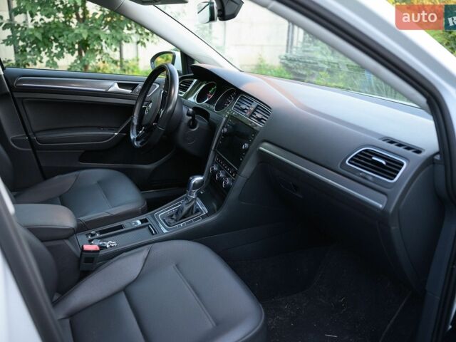 Білий Фольксваген e-Golf, об'ємом двигуна 0 л та пробігом 139 тис. км за 11900 $, фото 1 на Automoto.ua