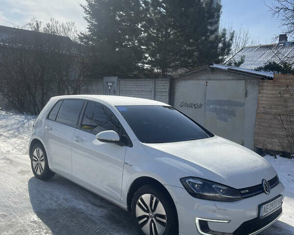 Білий Фольксваген e-Golf, об'ємом двигуна 0 л та пробігом 167 тис. км за 12500 $, фото 1 на Automoto.ua