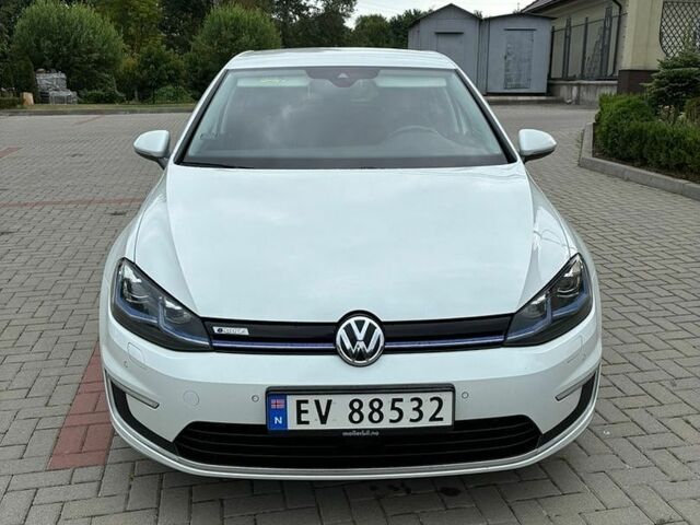 Белый Фольксваген e-Golf, объемом двигателя 0 л и пробегом 105 тыс. км за 12500 $, фото 1 на Automoto.ua