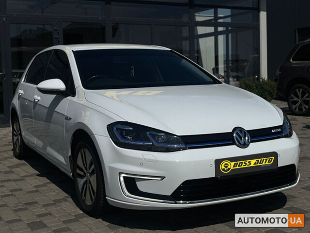 Белый Фольксваген e-Golf, объемом двигателя 36 л и пробегом 118 тыс. км за 15500 $, фото 1 на Automoto.ua