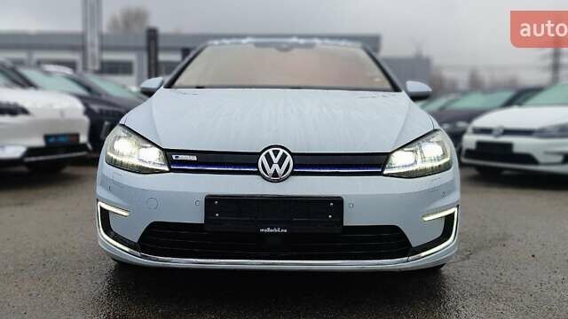 Белый Фольксваген e-Golf, объемом двигателя 0 л и пробегом 89 тыс. км за 12999 $, фото 1 на Automoto.ua