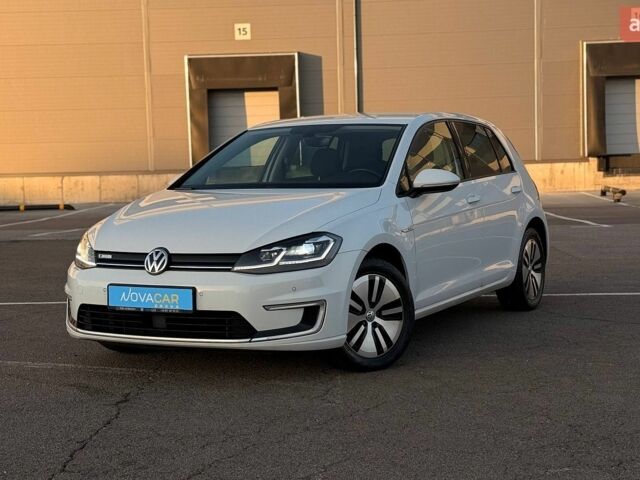 Белый Фольксваген e-Golf, объемом двигателя 0 л и пробегом 99 тыс. км за 13500 $, фото 1 на Automoto.ua