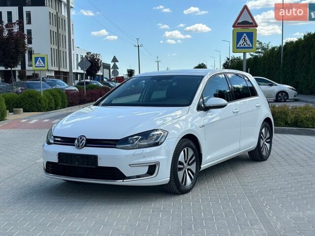Белый Фольксваген e-Golf, объемом двигателя 0 л и пробегом 99 тыс. км за 11999 $, фото 1 на Automoto.ua