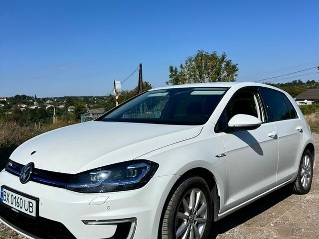 Білий Фольксваген e-Golf, об'ємом двигуна 0 л та пробігом 61 тис. км за 14999 $, фото 1 на Automoto.ua