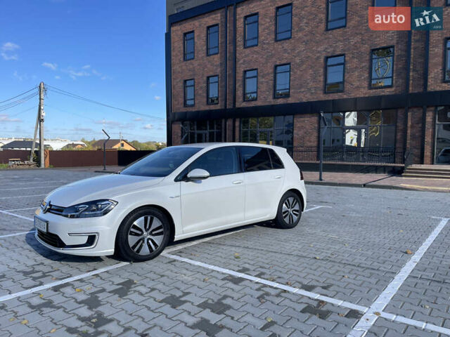 Белый Фольксваген e-Golf, объемом двигателя 0 л и пробегом 89 тыс. км за 14700 $, фото 1 на Automoto.ua
