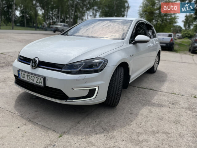 Білий Фольксваген e-Golf, об'ємом двигуна 0 л та пробігом 142 тис. км за 13999 $, фото 1 на Automoto.ua