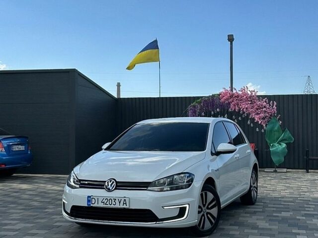 Белый Фольксваген e-Golf, объемом двигателя 0 л и пробегом 173 тыс. км за 12499 $, фото 1 на Automoto.ua