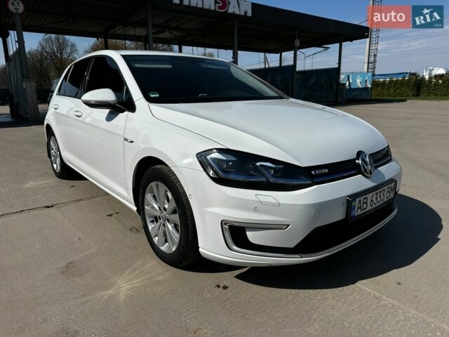 Белый Фольксваген e-Golf, объемом двигателя 0 л и пробегом 156 тыс. км за 14500 $, фото 1 на Automoto.ua