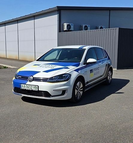 Білий Фольксваген e-Golf, об'ємом двигуна 0 л та пробігом 138 тис. км за 12500 $, фото 1 на Automoto.ua