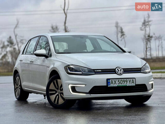 Білий Фольксваген e-Golf, об'ємом двигуна 0 л та пробігом 90 тис. км за 12950 $, фото 1 на Automoto.ua