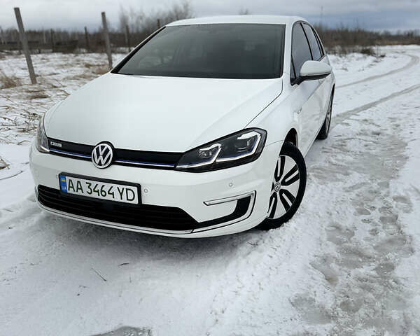 Белый Фольксваген e-Golf, объемом двигателя 0 л и пробегом 201 тыс. км за 9500 $, фото 1 на Automoto.ua