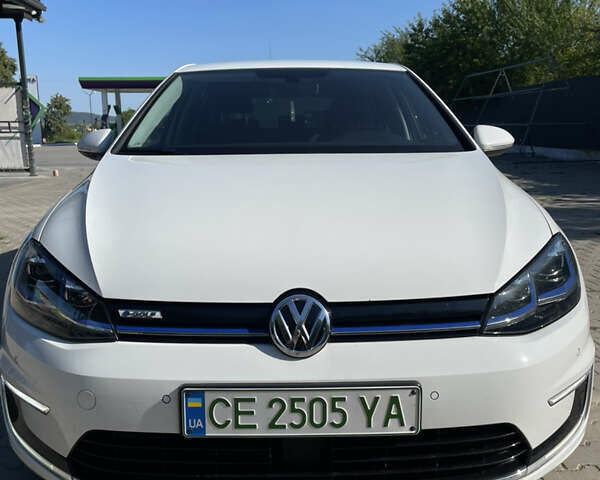 Білий Фольксваген e-Golf, об'ємом двигуна 0 л та пробігом 97 тис. км за 16500 $, фото 1 на Automoto.ua