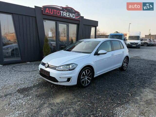 Белый Фольксваген e-Golf, объемом двигателя 0 л и пробегом 93 тыс. км за 13750 $, фото 1 на Automoto.ua