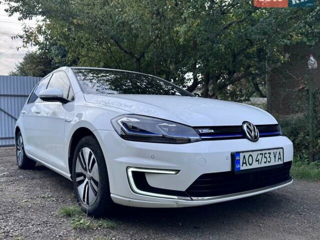 Белый Фольксваген e-Golf, объемом двигателя 0 л и пробегом 175 тыс. км за 12900 $, фото 1 на Automoto.ua