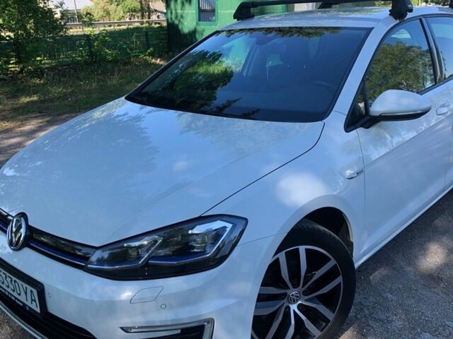 Білий Фольксваген e-Golf, об'ємом двигуна 0 л та пробігом 138 тис. км за 13500 $, фото 1 на Automoto.ua