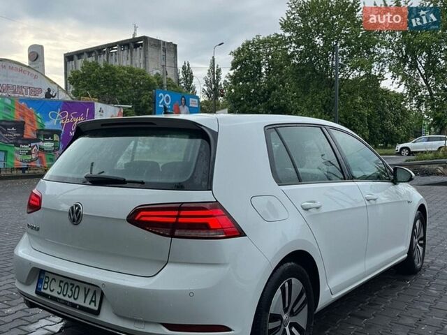 Белый Фольксваген e-Golf, объемом двигателя 0 л и пробегом 139 тыс. км за 12499 $, фото 1 на Automoto.ua