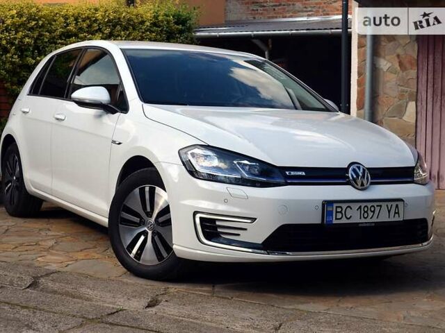 Білий Фольксваген e-Golf, об'ємом двигуна 0 л та пробігом 43 тис. км за 19995 $, фото 1 на Automoto.ua