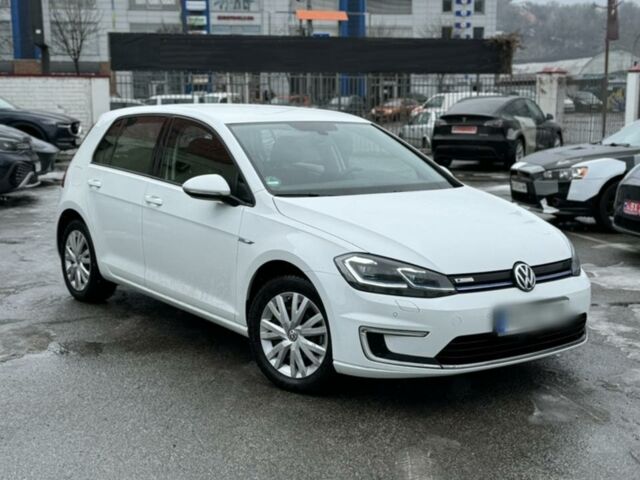 Белый Фольксваген e-Golf, объемом двигателя 0 л и пробегом 24 тыс. км за 17000 $, фото 1 на Automoto.ua