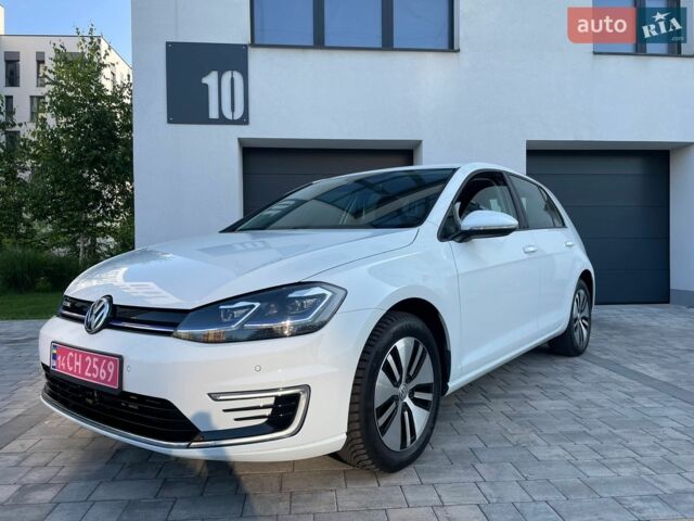 Белый Фольксваген e-Golf, объемом двигателя 0 л и пробегом 35 тыс. км за 14600 $, фото 1 на Automoto.ua