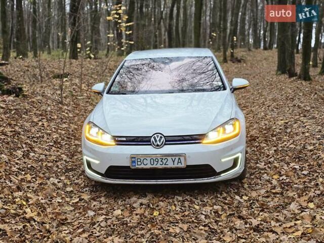 Белый Фольксваген e-Golf, объемом двигателя 0 л и пробегом 81 тыс. км за 14950 $, фото 1 на Automoto.ua