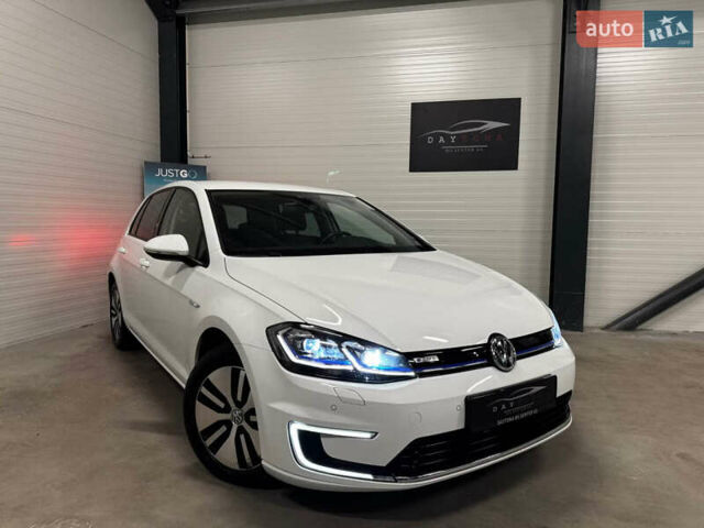 Білий Фольксваген e-Golf, об'ємом двигуна 0 л та пробігом 77 тис. км за 12500 $, фото 1 на Automoto.ua