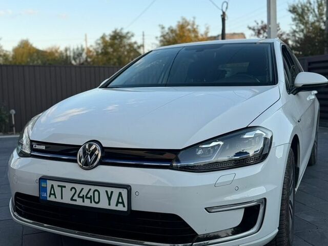Білий Фольксваген e-Golf, об'ємом двигуна 0 л та пробігом 98 тис. км за 14000 $, фото 1 на Automoto.ua