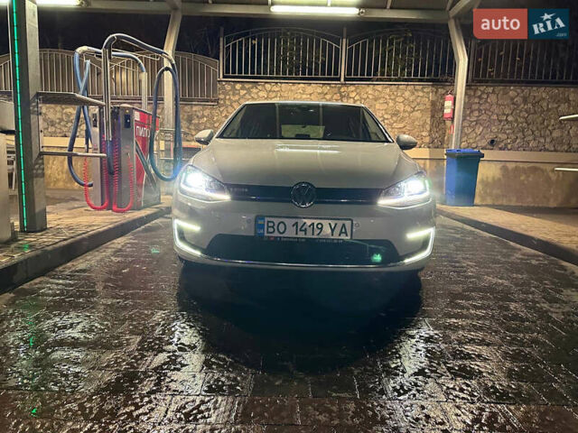 Белый Фольксваген e-Golf, объемом двигателя 0 л и пробегом 167 тыс. км за 13500 $, фото 1 на Automoto.ua