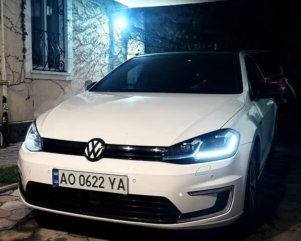 Білий Фольксваген e-Golf, об'ємом двигуна 0 л та пробігом 110 тис. км за 13500 $, фото 1 на Automoto.ua