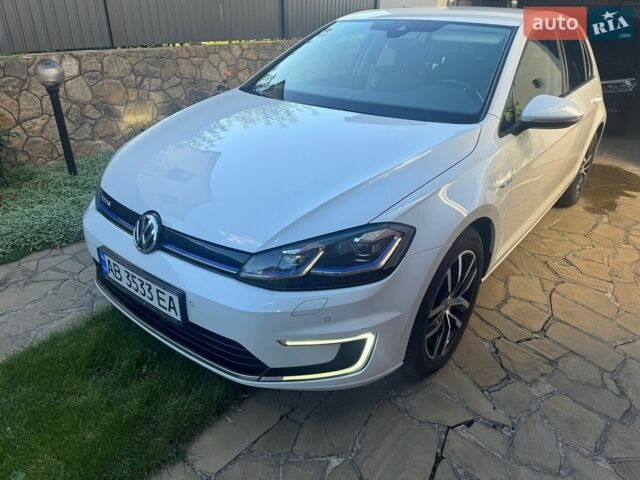 Белый Фольксваген e-Golf, объемом двигателя 0 л и пробегом 85 тыс. км за 15500 $, фото 1 на Automoto.ua
