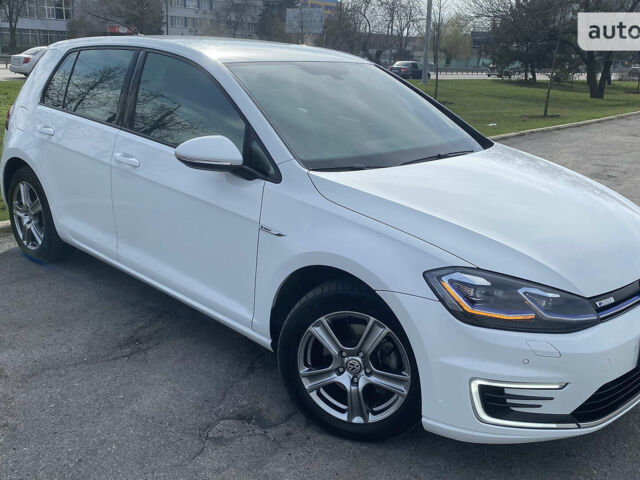 Білий Фольксваген e-Golf, об'ємом двигуна 0 л та пробігом 159 тис. км за 12100 $, фото 1 на Automoto.ua