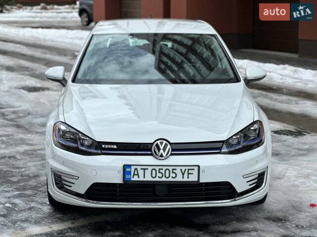 Белый Фольксваген e-Golf, объемом двигателя 0 л и пробегом 34 тыс. км за 14100 $, фото 1 на Automoto.ua