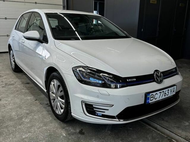 Белый Фольксваген e-Golf, объемом двигателя 0 л и пробегом 47 тыс. км за 14500 $, фото 1 на Automoto.ua