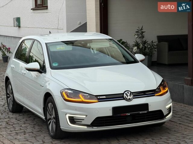 Білий Фольксваген e-Golf, об'ємом двигуна 0 л та пробігом 99 тис. км за 13750 $, фото 1 на Automoto.ua