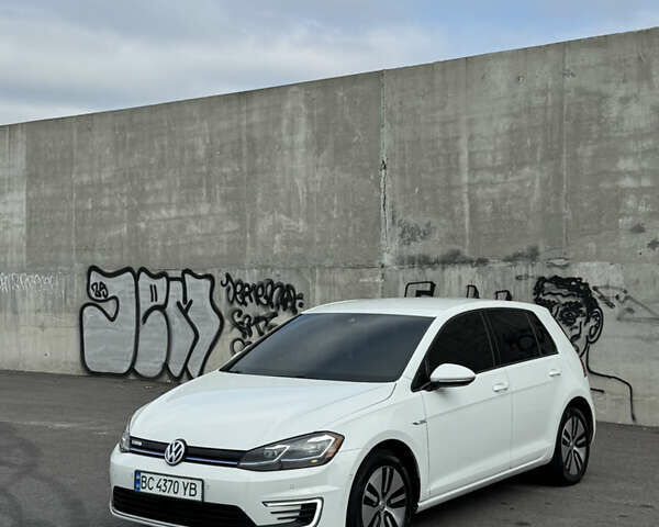 Білий Фольксваген e-Golf, об'ємом двигуна 0 л та пробігом 62 тис. км за 14500 $, фото 1 на Automoto.ua