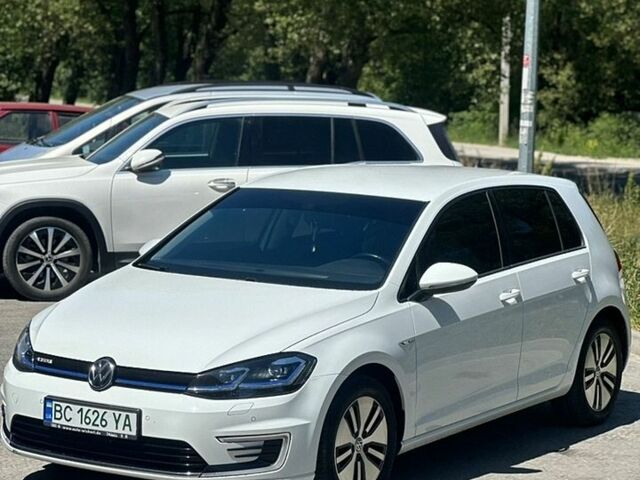 Белый Фольксваген e-Golf, объемом двигателя 0 л и пробегом 100 тыс. км за 15300 $, фото 1 на Automoto.ua