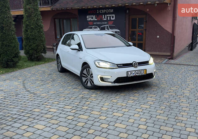 Белый Фольксваген e-Golf, объемом двигателя 0 л и пробегом 88 тыс. км за 14500 $, фото 1 на Automoto.ua