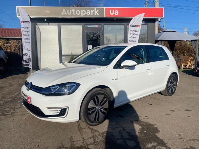 Белый Фольксваген e-Golf, объемом двигателя 0 л и пробегом 5 тыс. км за 18990 $, фото 1 на Automoto.ua