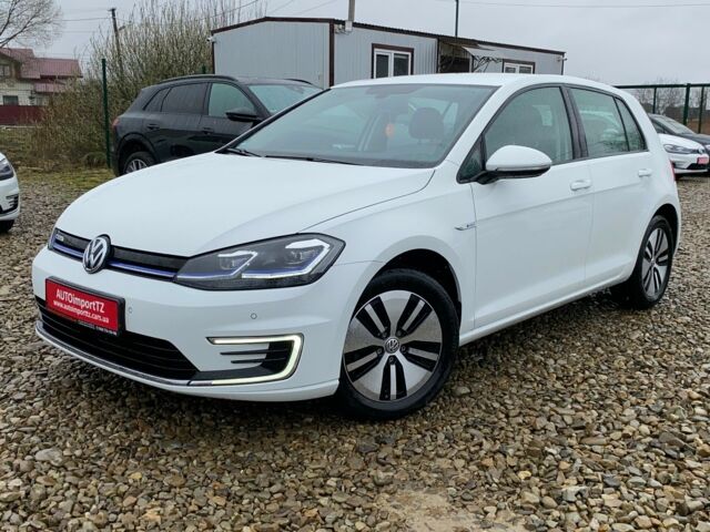 Белый Фольксваген e-Golf, объемом двигателя 0 л и пробегом 41 тыс. км за 15200 $, фото 1 на Automoto.ua