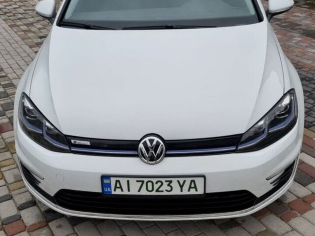 Белый Фольксваген e-Golf, объемом двигателя 0 л и пробегом 94 тыс. км за 13300 $, фото 1 на Automoto.ua