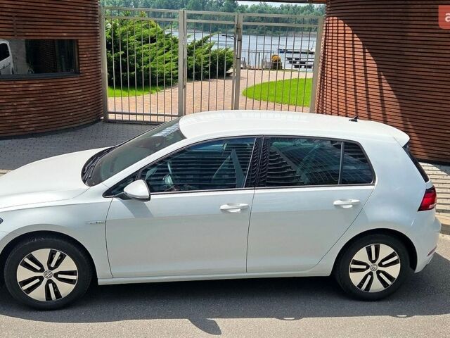 Білий Фольксваген e-Golf, об'ємом двигуна 0 л та пробігом 27 тис. км за 20100 $, фото 1 на Automoto.ua