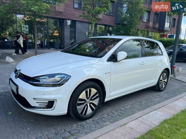 Білий Фольксваген e-Golf, об'ємом двигуна 0 л та пробігом 89 тис. км за 17800 $, фото 1 на Automoto.ua