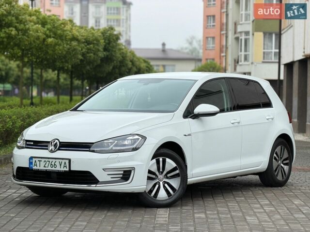 Белый Фольксваген e-Golf, объемом двигателя 0 л и пробегом 20 тыс. км за 16900 $, фото 1 на Automoto.ua