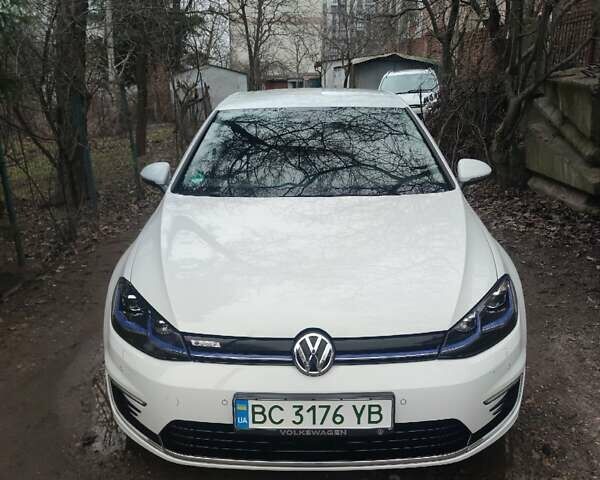 Білий Фольксваген e-Golf, об'ємом двигуна 0 л та пробігом 46 тис. км за 17700 $, фото 1 на Automoto.ua