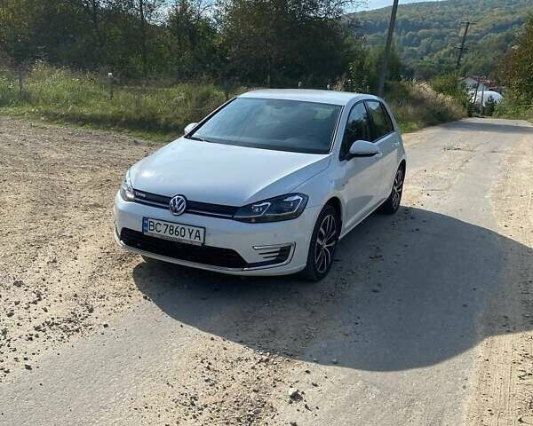 Білий Фольксваген e-Golf, об'ємом двигуна 0 л та пробігом 46 тис. км за 14900 $, фото 1 на Automoto.ua