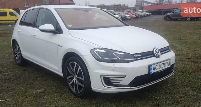Білий Фольксваген e-Golf, об'ємом двигуна 0 л та пробігом 88 тис. км за 16499 $, фото 1 на Automoto.ua