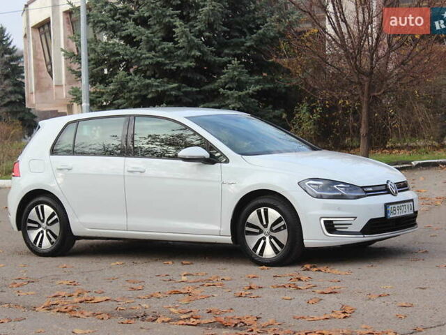 Белый Фольксваген e-Golf, объемом двигателя 0 л и пробегом 69 тыс. км за 14500 $, фото 1 на Automoto.ua