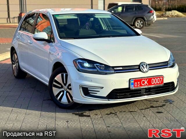 Белый Фольксваген e-Golf, объемом двигателя 0 л и пробегом 96 тыс. км за 12200 $, фото 1 на Automoto.ua