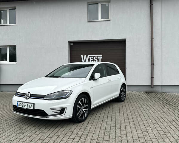 Белый Фольксваген e-Golf, объемом двигателя 0 л и пробегом 20 тыс. км за 18499 $, фото 1 на Automoto.ua