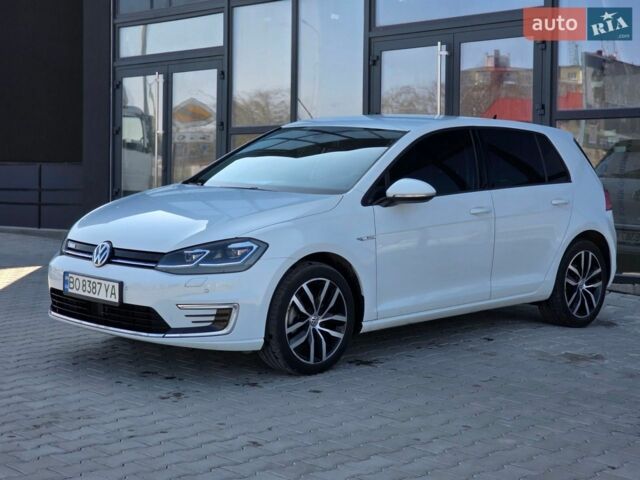 Білий Фольксваген e-Golf, об'ємом двигуна 0 л та пробігом 79 тис. км за 13499 $, фото 1 на Automoto.ua