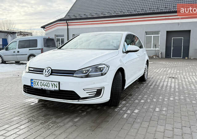 Білий Фольксваген e-Golf, об'ємом двигуна 0 л та пробігом 74 тис. км за 15500 $, фото 1 на Automoto.ua